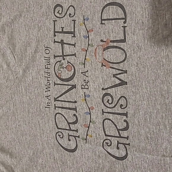 In a World Full of Grinches Grey T-shirt L - Picture 2 of 4